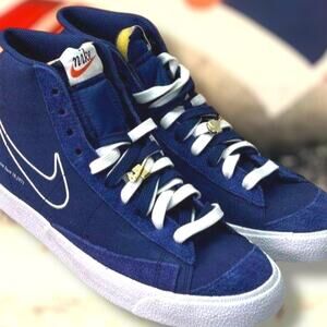 NWOT Men's Sz 9.5 NIKE MID  '77 "First Use Deep Royal Blue" Basketball Sneakers